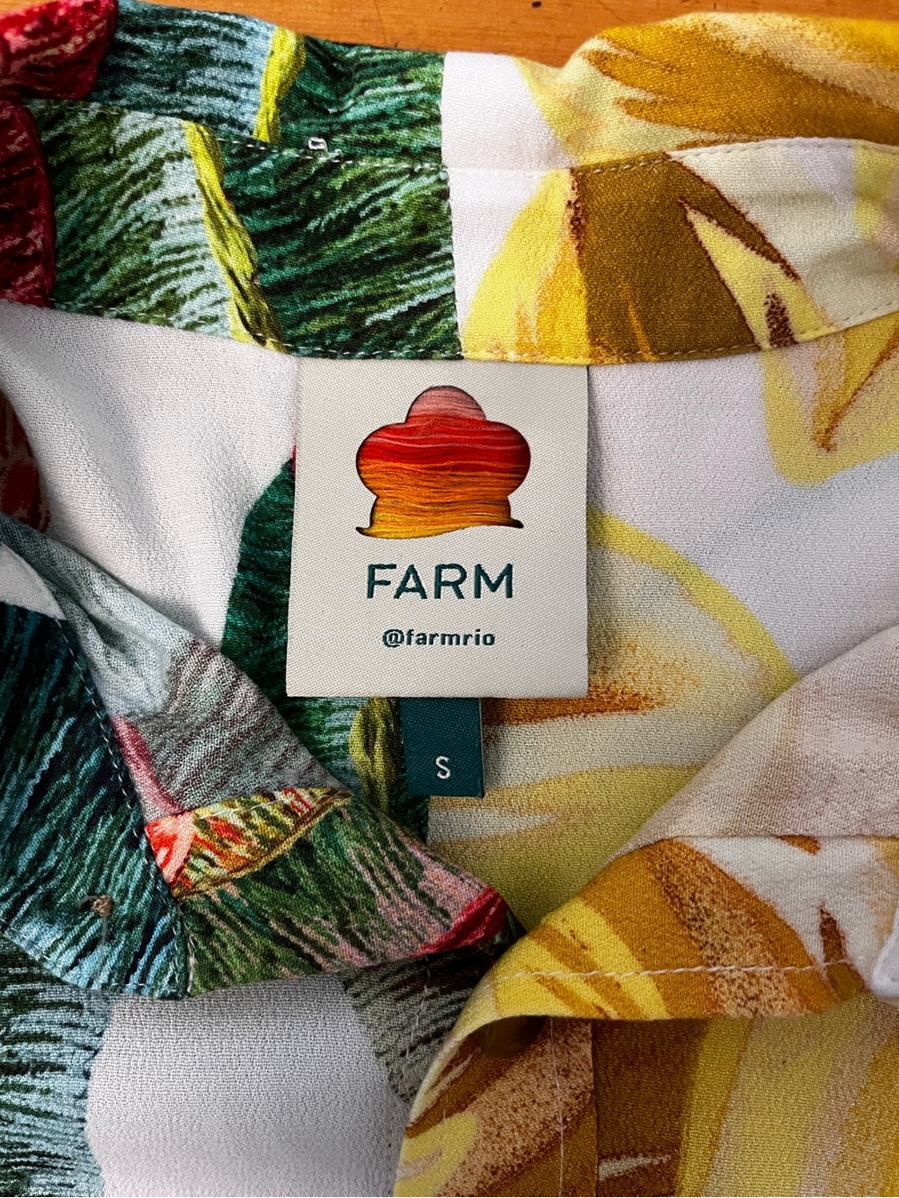 FARM Rio Tropical Button Down Split Pattern Shirt, Size Small - Picture 10 of 13